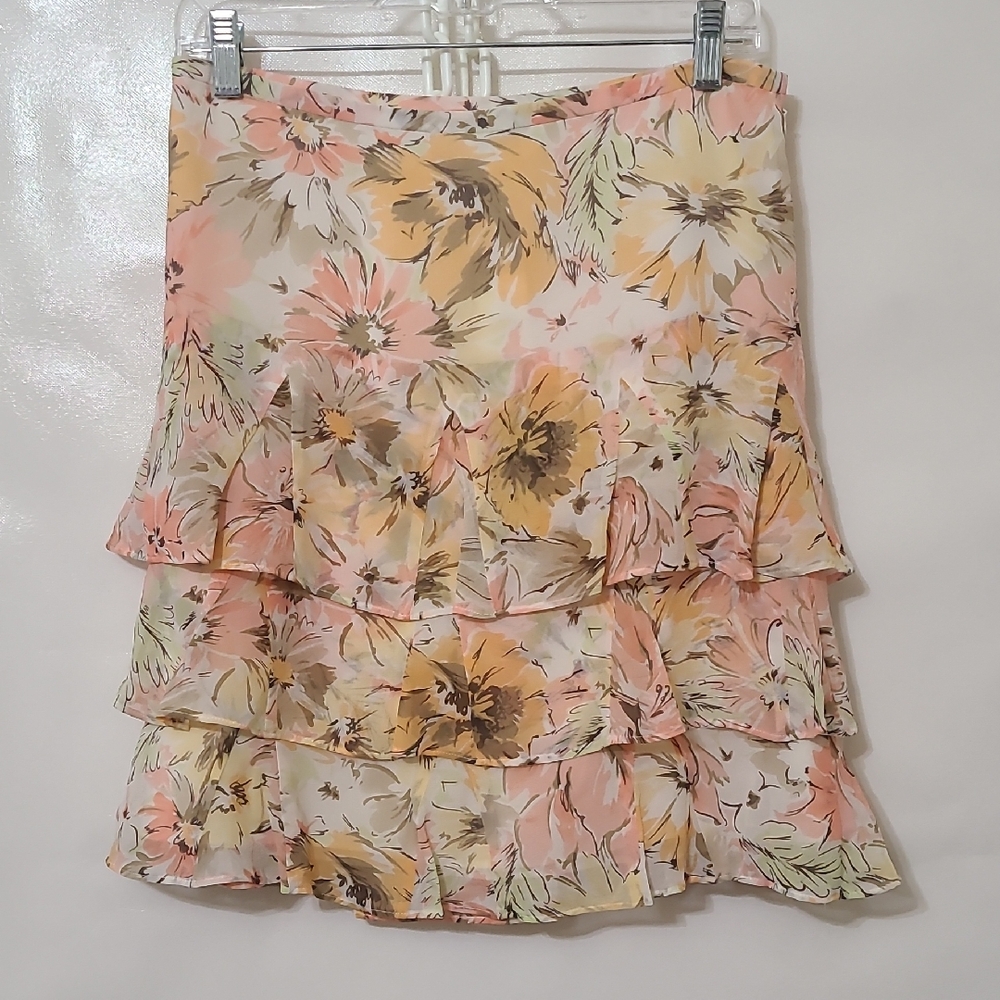 Ann Taylor Loft Women's Peach Floral 100% Silk Tiered Ruffle‎ Lined Skirt 6 NEW